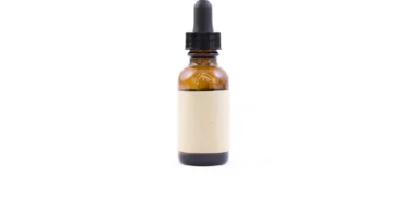 Damlalıklı serum şişesi