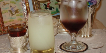 Bardakta kırmızı şerbet